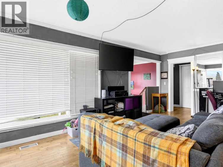 12141 230 Street, Maple Ridge, BC, V2X 6R4 - 10