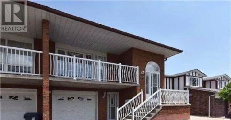 UPPER-267 Cherokee Boulevard, Toronto, ON, M2H 2J9
