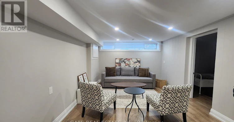 BSMT-29 Caronport Crescent, Toronto, ON, M3A 1G9 - 2