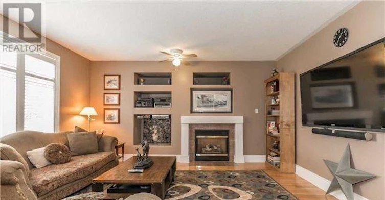 704 Foxcroft Boulevard, Newmarket, ON, L3X 1N2 - 5