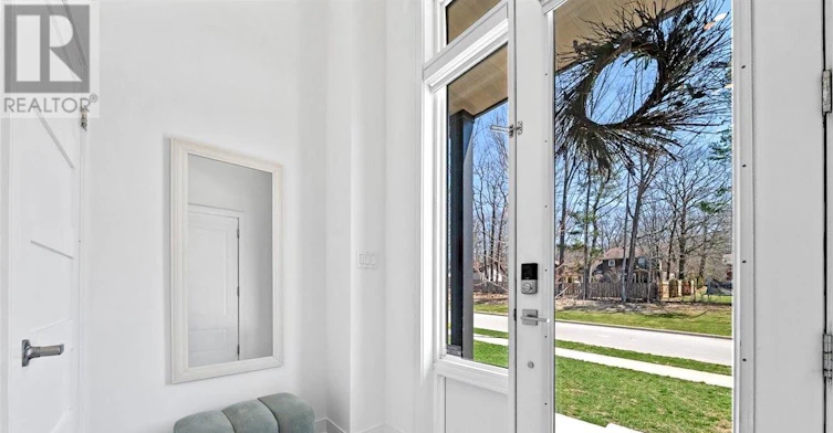 118 Berkely Street, Wasaga Beach, ON, L9Z 0K5 - 2
