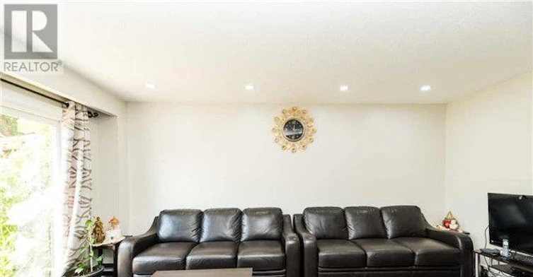 18 Omega Square, Brampton, ON, L6Z 1K5 - 6