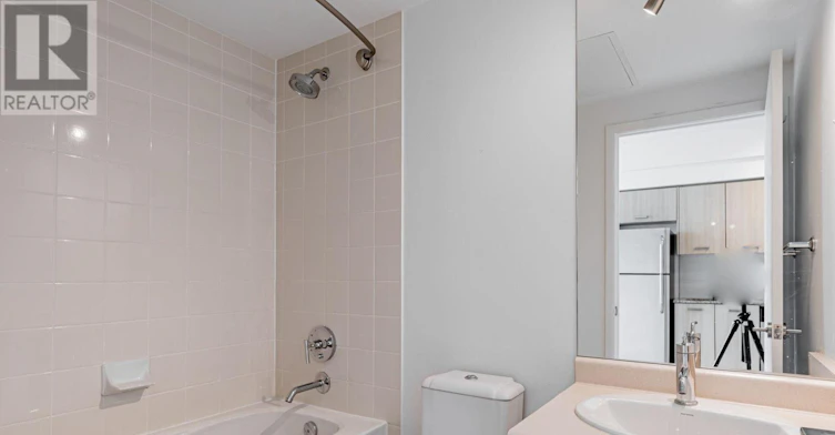 2409-832 Bay Street, Toronto, ON, M5S 1Z6 - 14