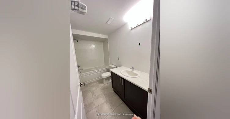 8 Brofarm Lane, Whitchurch-Stouffville, ON, L4A 5G2 - 24