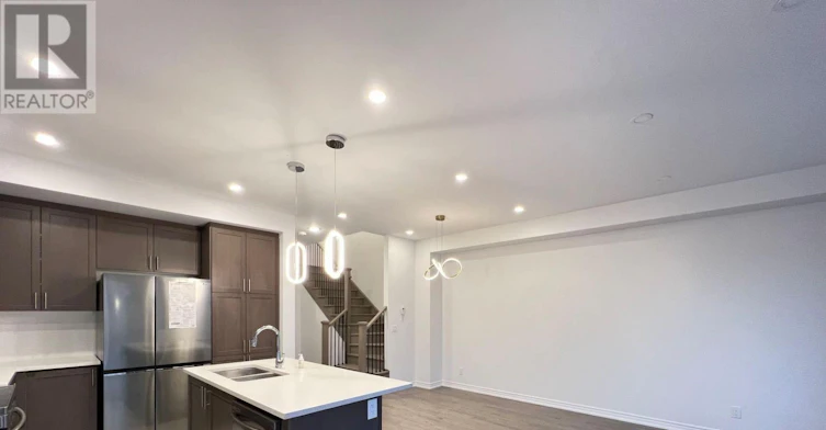 8 Brofarm Lane, Whitchurch-Stouffville, ON, L4A 5G2 - 5