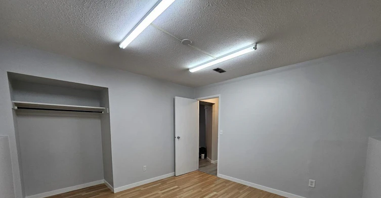 15118 91a Avenue, Surrey, BC, V3R 6X1 - 16