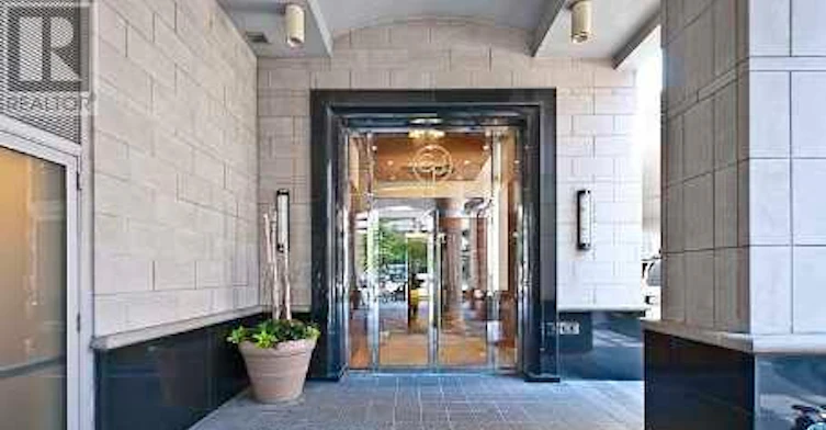 4703-763 Bay Street, Toronto, ON, M5G 2R3 - 3