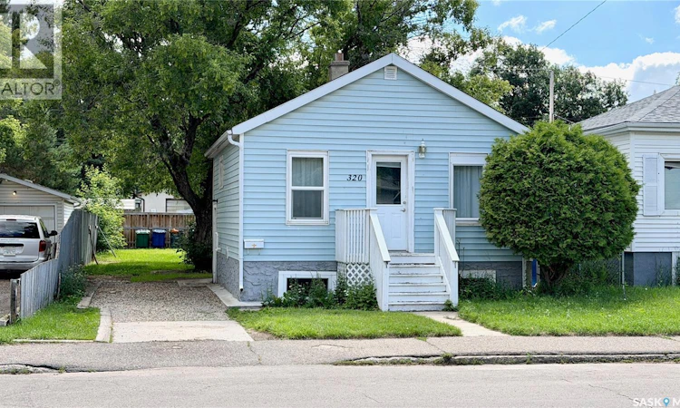 320 M Avenue N