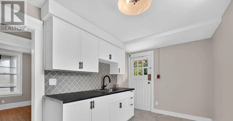 31 Waterloo Street S, Stratford, ON, N5A 4A5 - 7