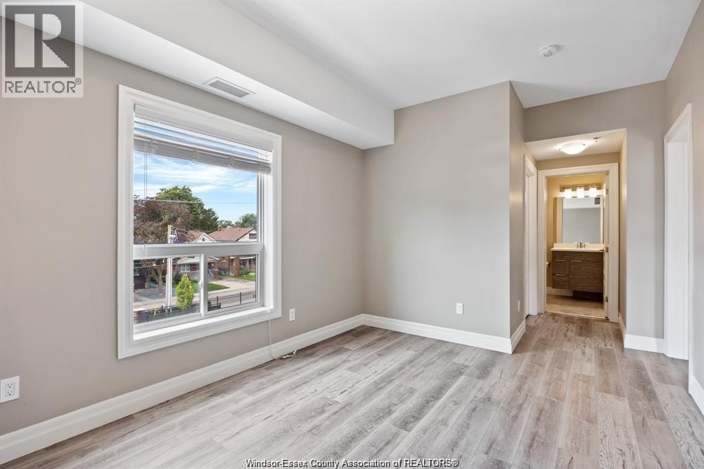305-955 Ouellette Avenue, Windsor, ON, N9A 4J5 - 14