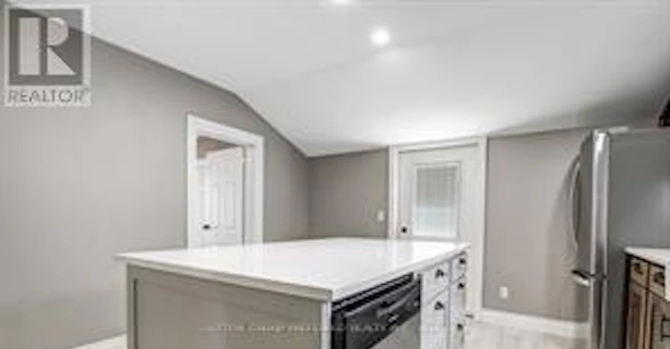 123 Erie Street, St. Thomas, ON, N5R 2N1 - 11