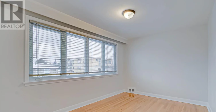 25 Sage Avenue, Toronto, ON, M6B 3W4 - 14