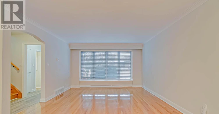 25 Sage Avenue, Toronto, ON, M6B 3W4 - 5