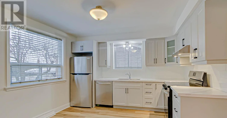25 Sage Avenue, Toronto, ON, M6B 3W4 - 7