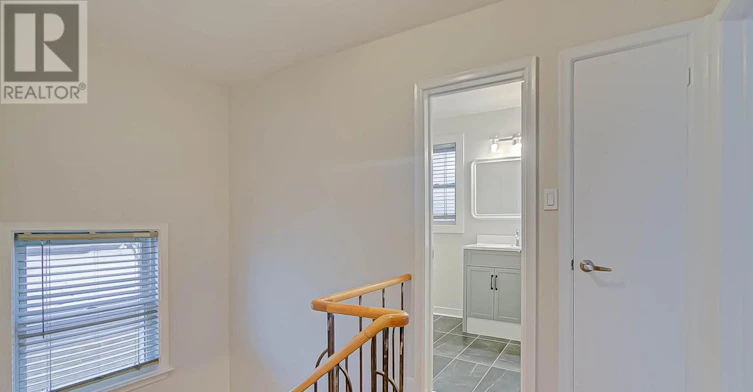 25 Sage Avenue, Toronto, ON, M6B 3W4 - 11