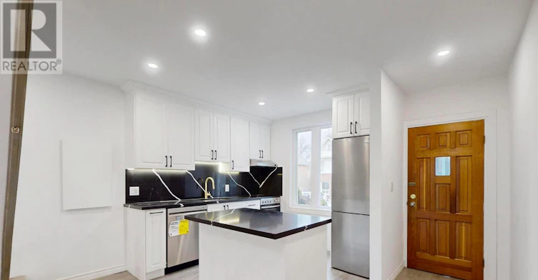 UPPER-393 Jones Avenue, Toronto, ON, M4J 3G5 - 18