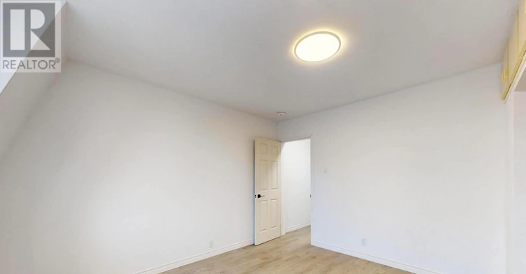 UPPER-393 Jones Avenue, Toronto, ON, M4J 3G5 - 14