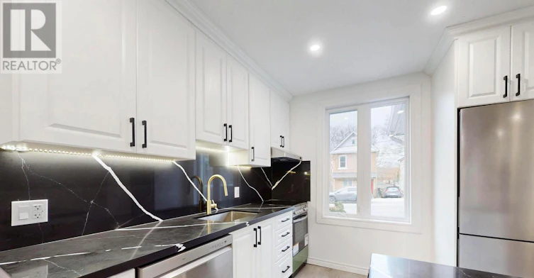 UPPER-393 Jones Avenue, Toronto, ON, M4J 3G5 - 20