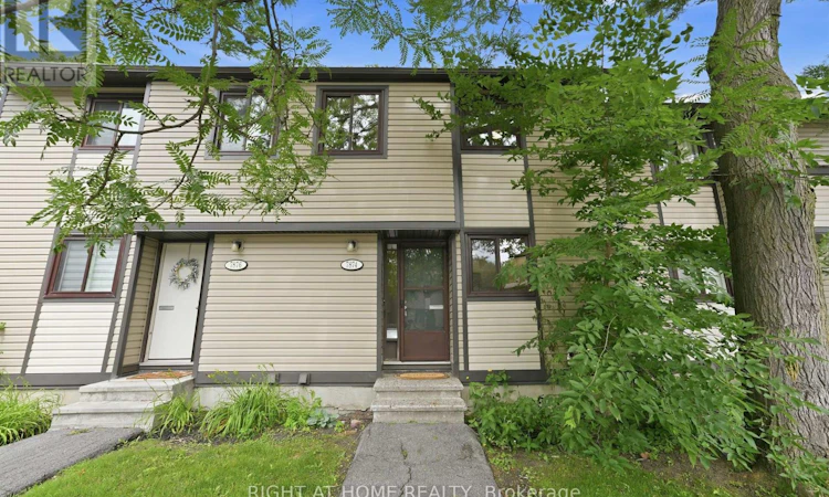 3-7874 Jeanne D'arc Boulevard