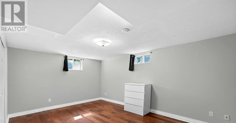 60 Westwood Drive, Ottawa, ON, K2G 2X1 - 12