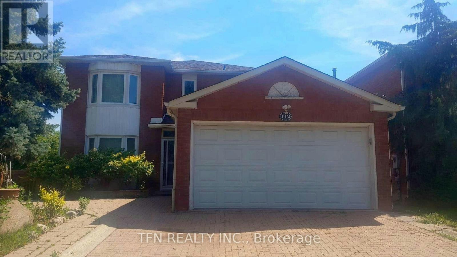 112 Trafalgar Square, Vaughan, ON, L4J 7M9
