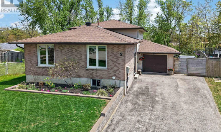 5 Atwood Court