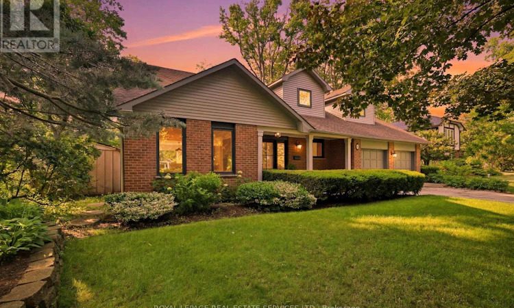 11 Regency Court