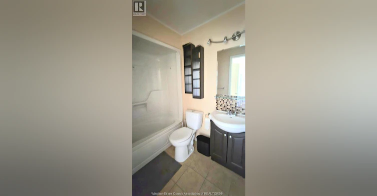 3-1805 Northway, Windsor, ON, N9B 3M1 - 13