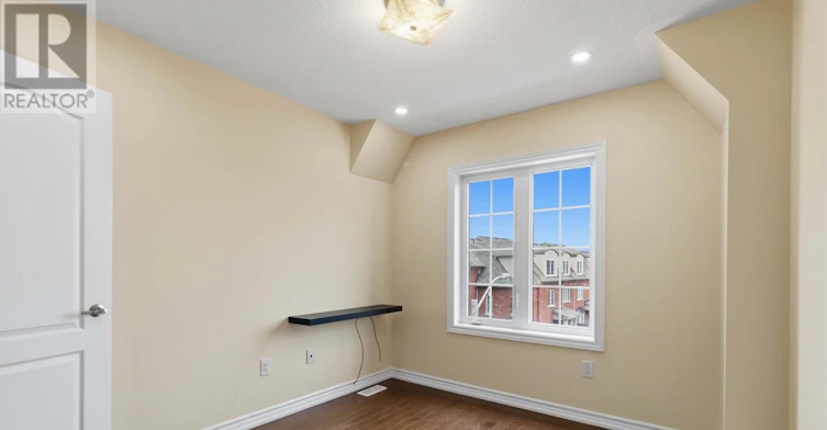 MAIN-27 Mccartney Street, Toronto, ON, M9M 0B8 - 31