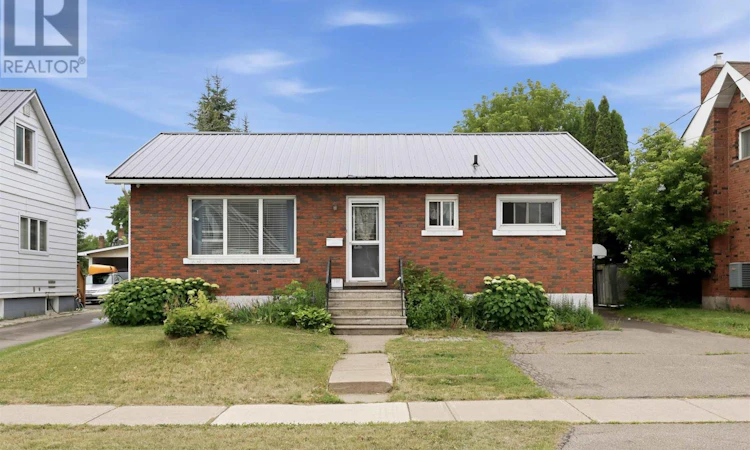 110 Henrietta Avenue