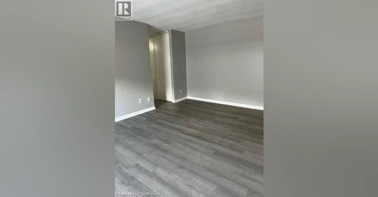 7-529 Parkside Drive, Waterloo, ON, N2L 4X7 - 4