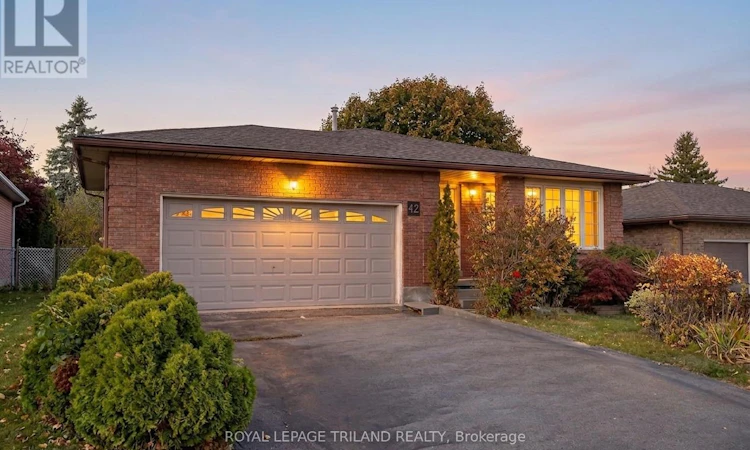 42 Applegreen Grove