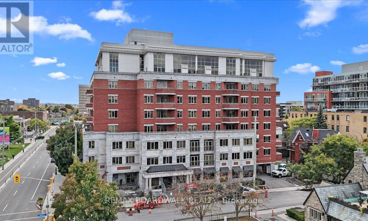 PH804-320 Mcleod Street