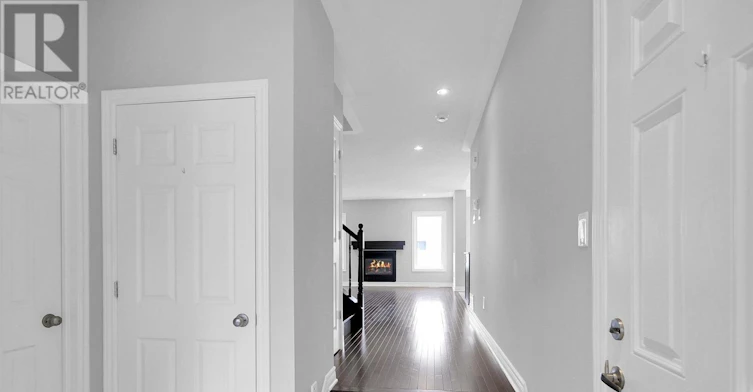 208 Mission Trail Crescent, Ottawa, ON, K2S 1B9 - 5