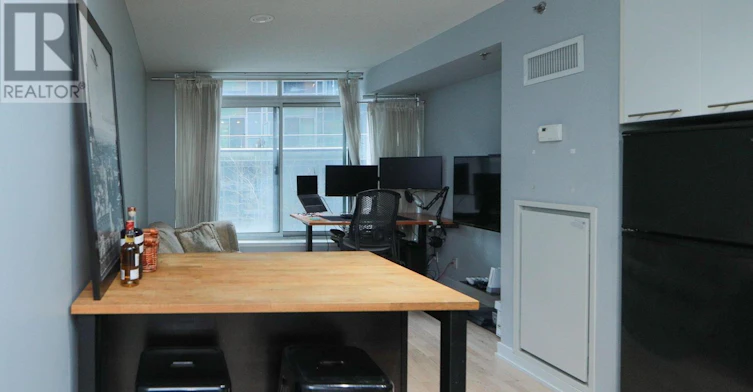 221-21 Nelson Street, Toronto, ON, M5V 3H9 - 3