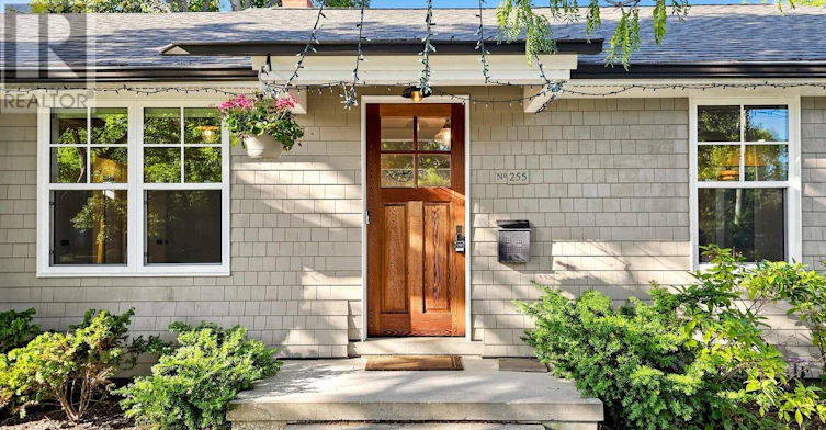 255 Oakwood Crescent, Oakville, ON, L6K 3M7 - 4
