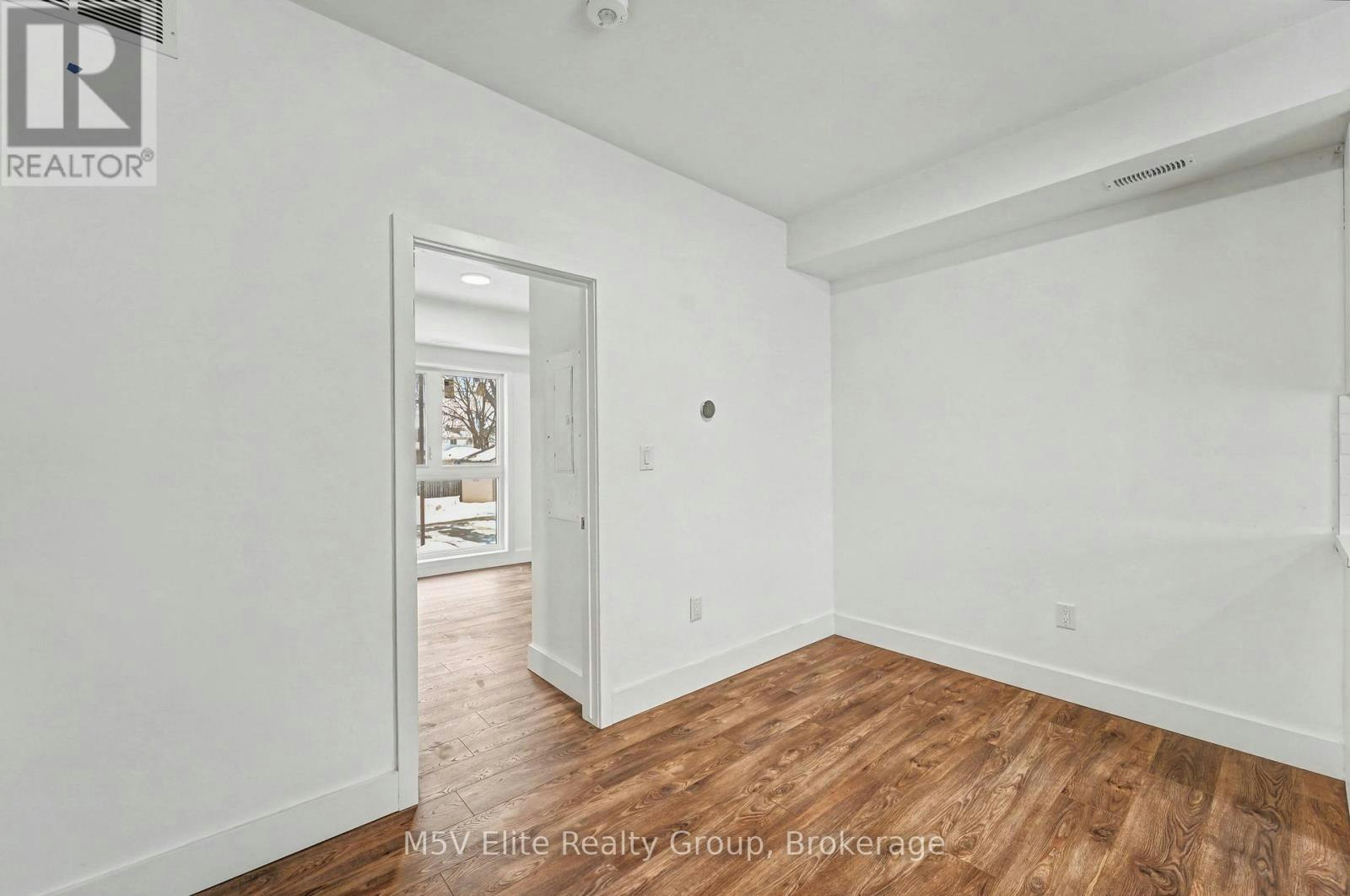 217-6638 Mcleod Road, Niagara Falls, ON, L2G 3G5 - 2