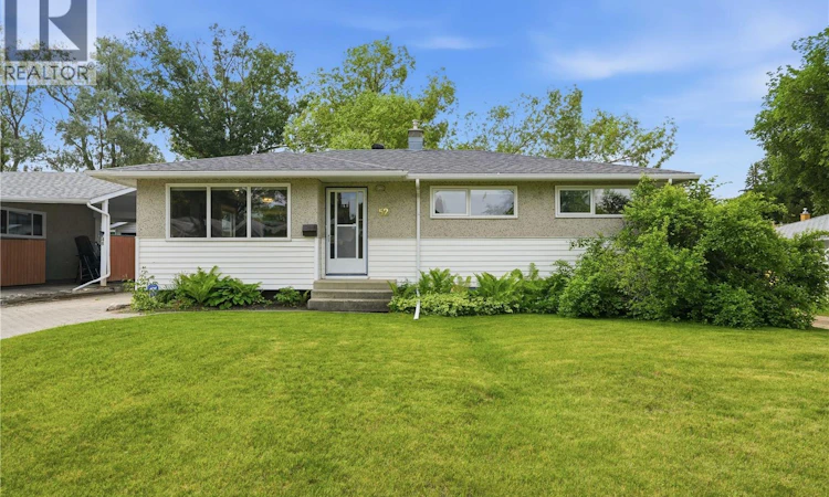 52 Tucker Crescent