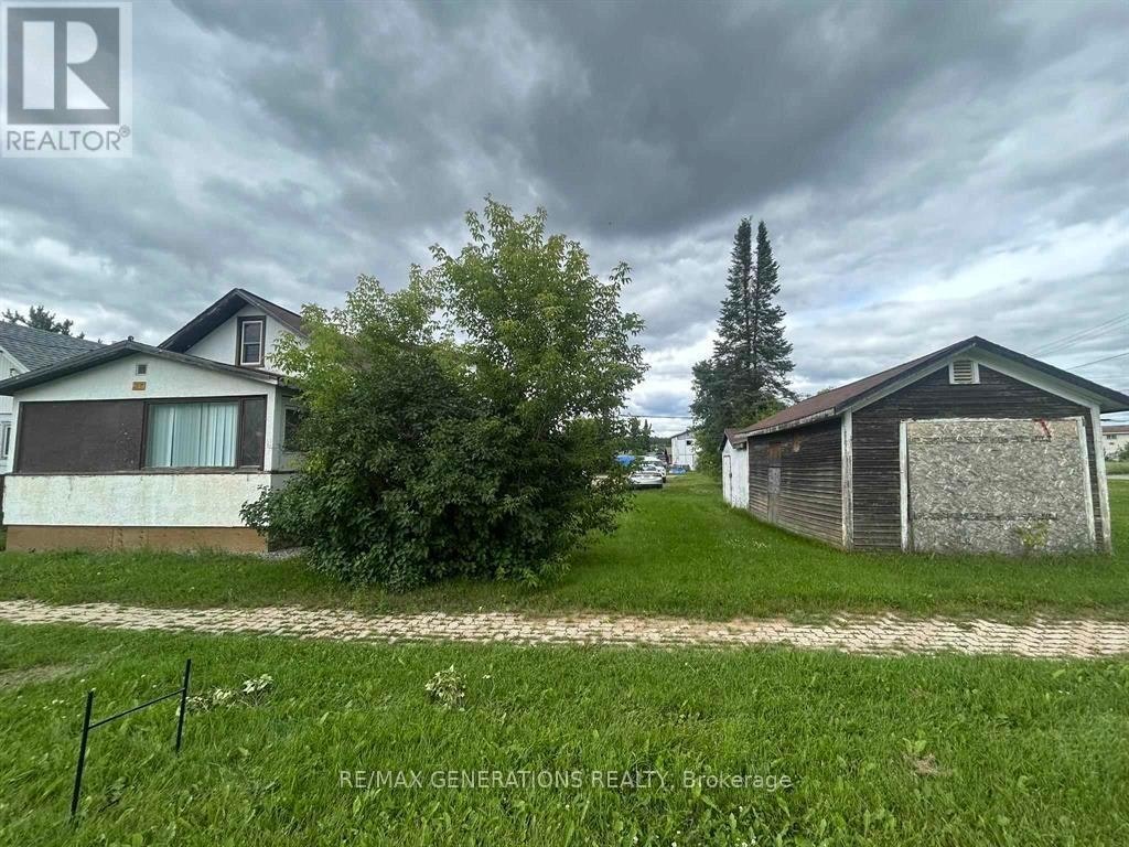 210 Mackenzie Avenue E, Atikokan, ON, P0T 1C0