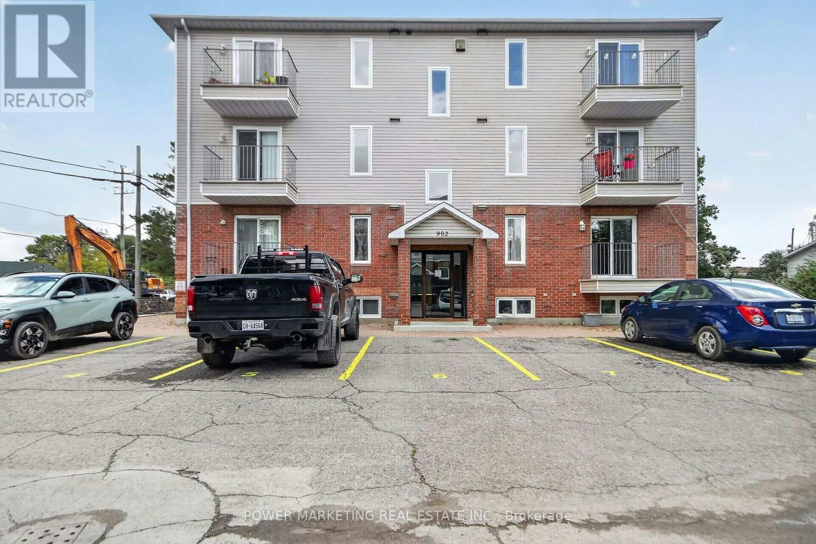100-902 Notre Dame Street, Russell, ON, K0A 1W0