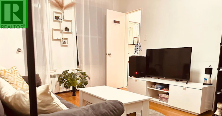 209-1 Triller Avenue, Toronto, ON, M6K 3B7 - 5