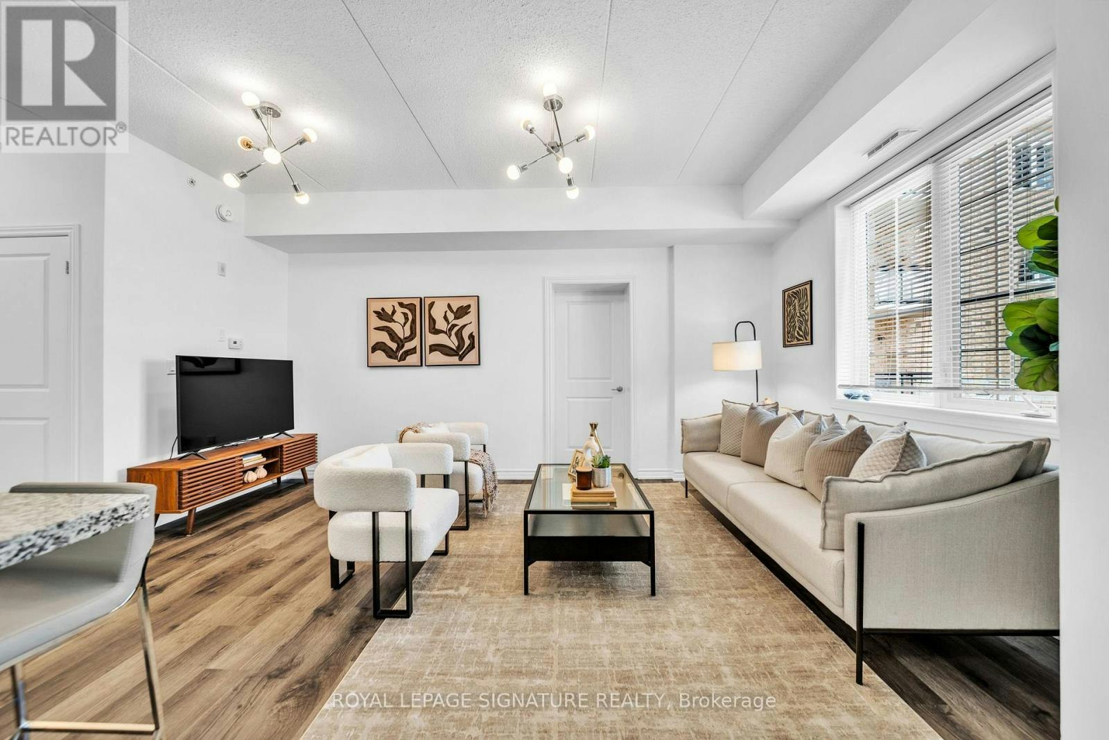 228-1077 Gordon Street - 4