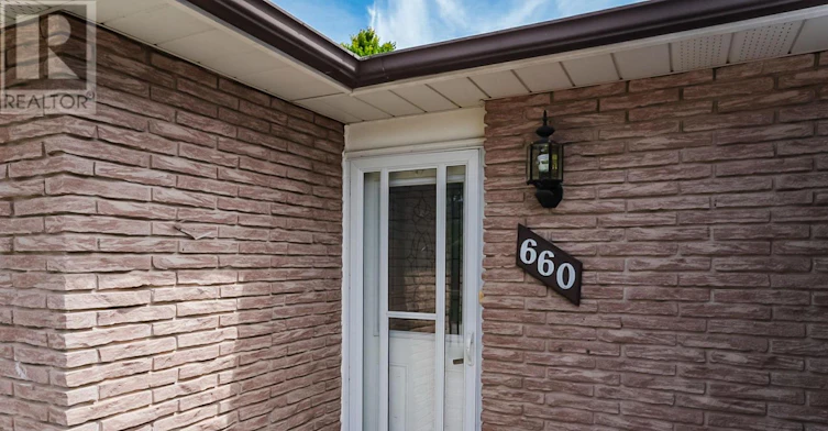 660 Harvey Avenue, Midland, ON, L4R 4S2 - 4
