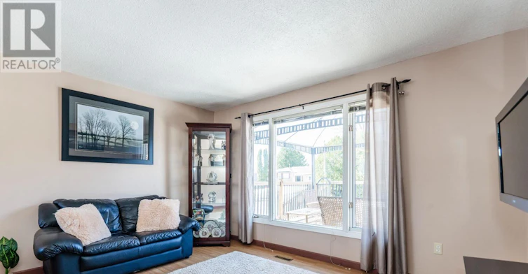 660 Harvey Avenue, Midland, ON, L4R 4S2 - 10