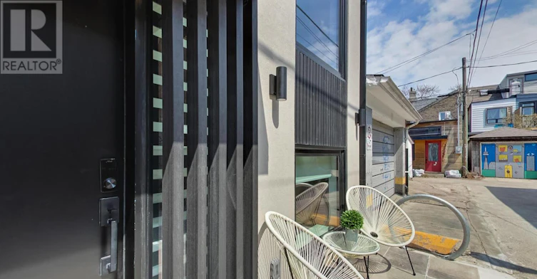 13R Mansfield Avenue, Toronto, ON, M6J 2A9 - 4
