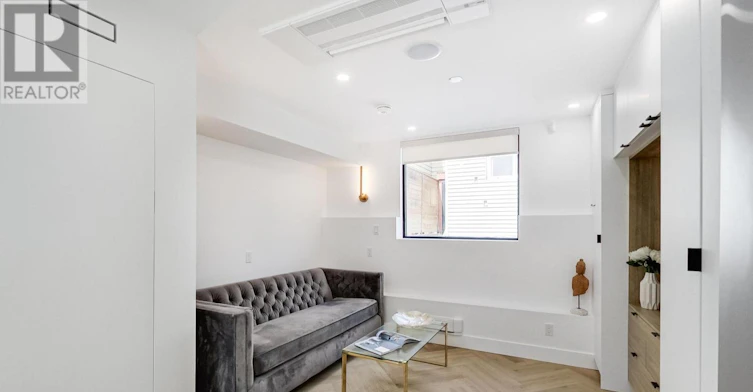 13R Mansfield Avenue, Toronto, ON, M6J 2A9 - 7
