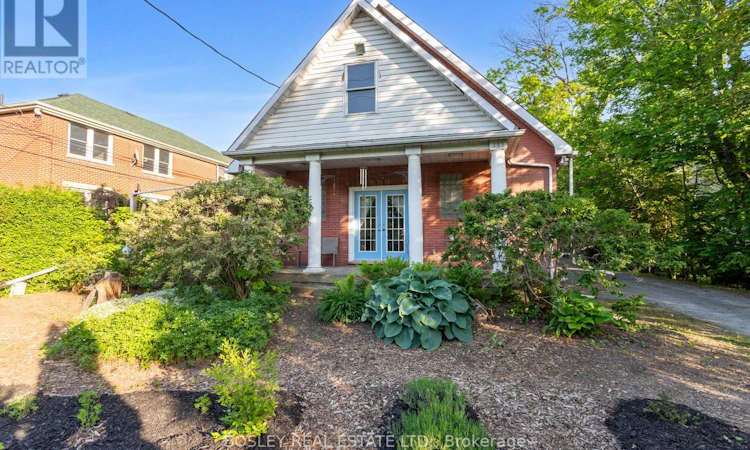 131 King Street E