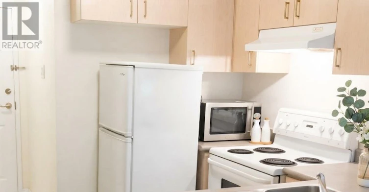112 UPPER-2351 Kennedy Rd Road, Toronto, ON, M1T 3G9 - 4