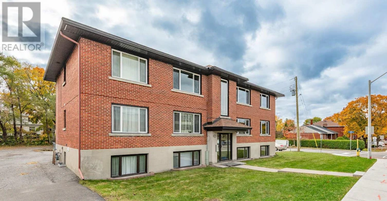 1-416 Dovercourt Avenue, Ottawa, ON, K2A 0T1 - 2