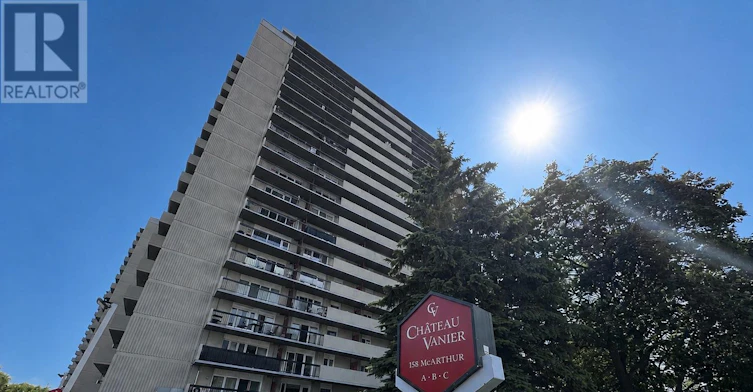 909 158a Mcarthur Avenue, Ottawa, ON, K1L 7E7